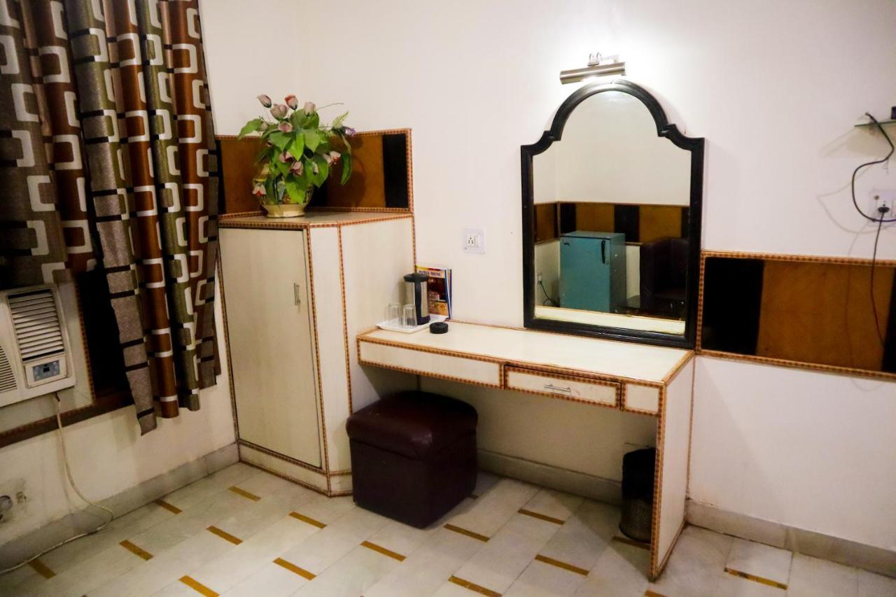Hotel India International นิวเดลี ภายนอก รูปภาพ